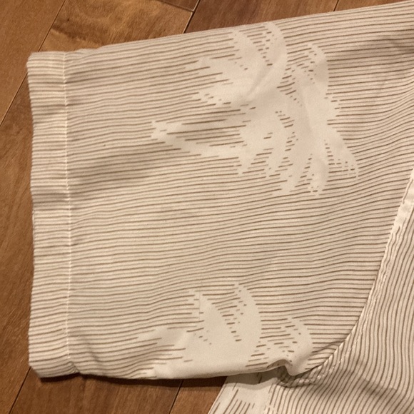 ❤️🔥5/20$ NWOT⭐️ALOHA JOE💫Mens White/Tan Tropical Print Short Sleeve Dress Top - Picture 5 of 8